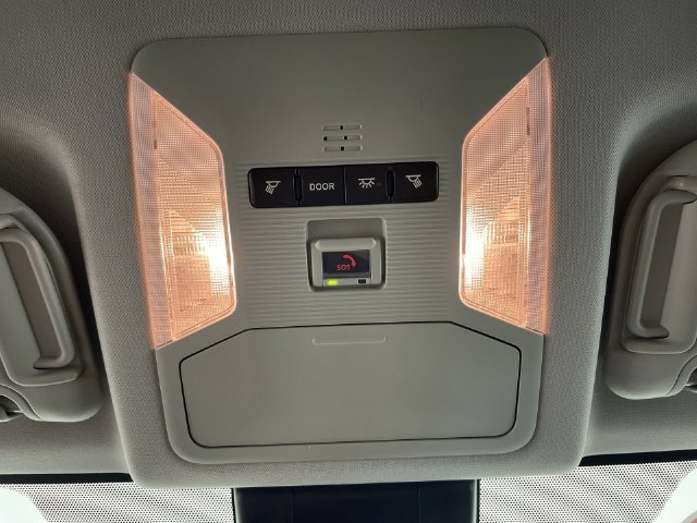 Used 2021 Toyota RAV4 XLE AWD/4WD image 24