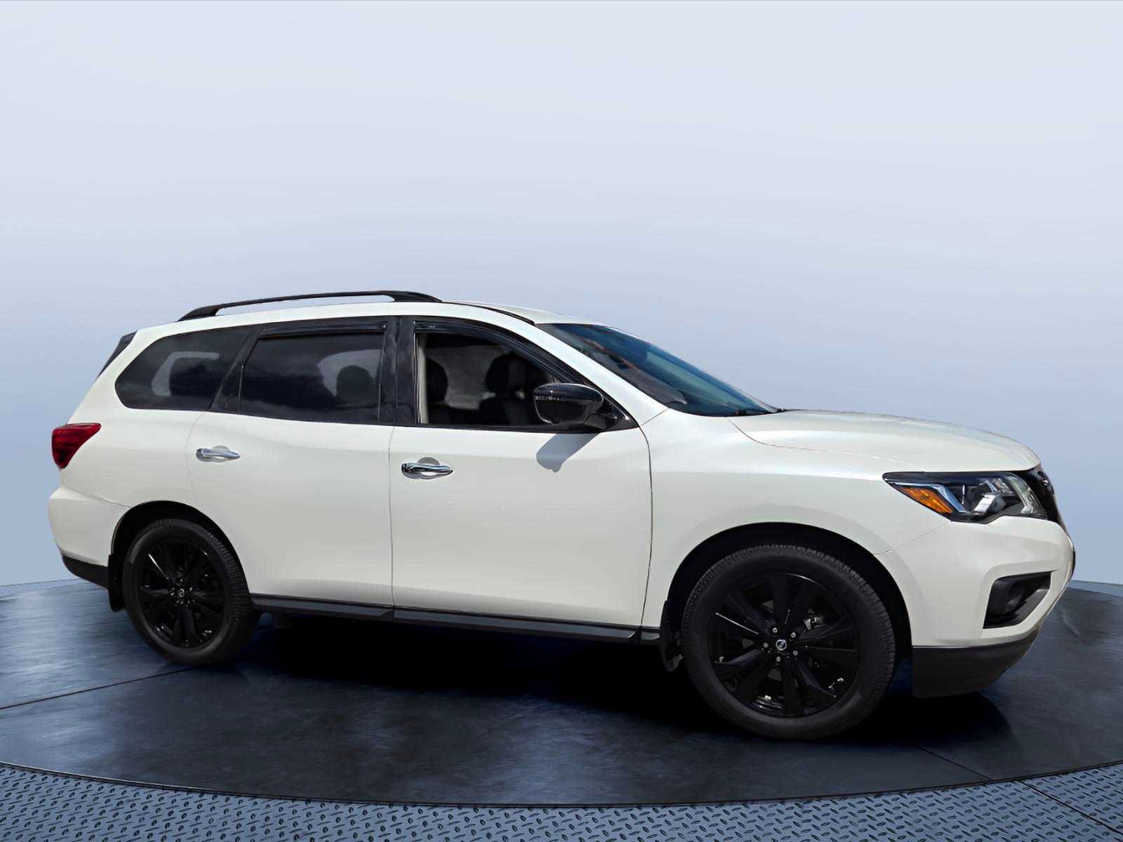 Used 2018 Nissan Pathfinder SL w/ Midnight Edition Package AWD/4WD image 1