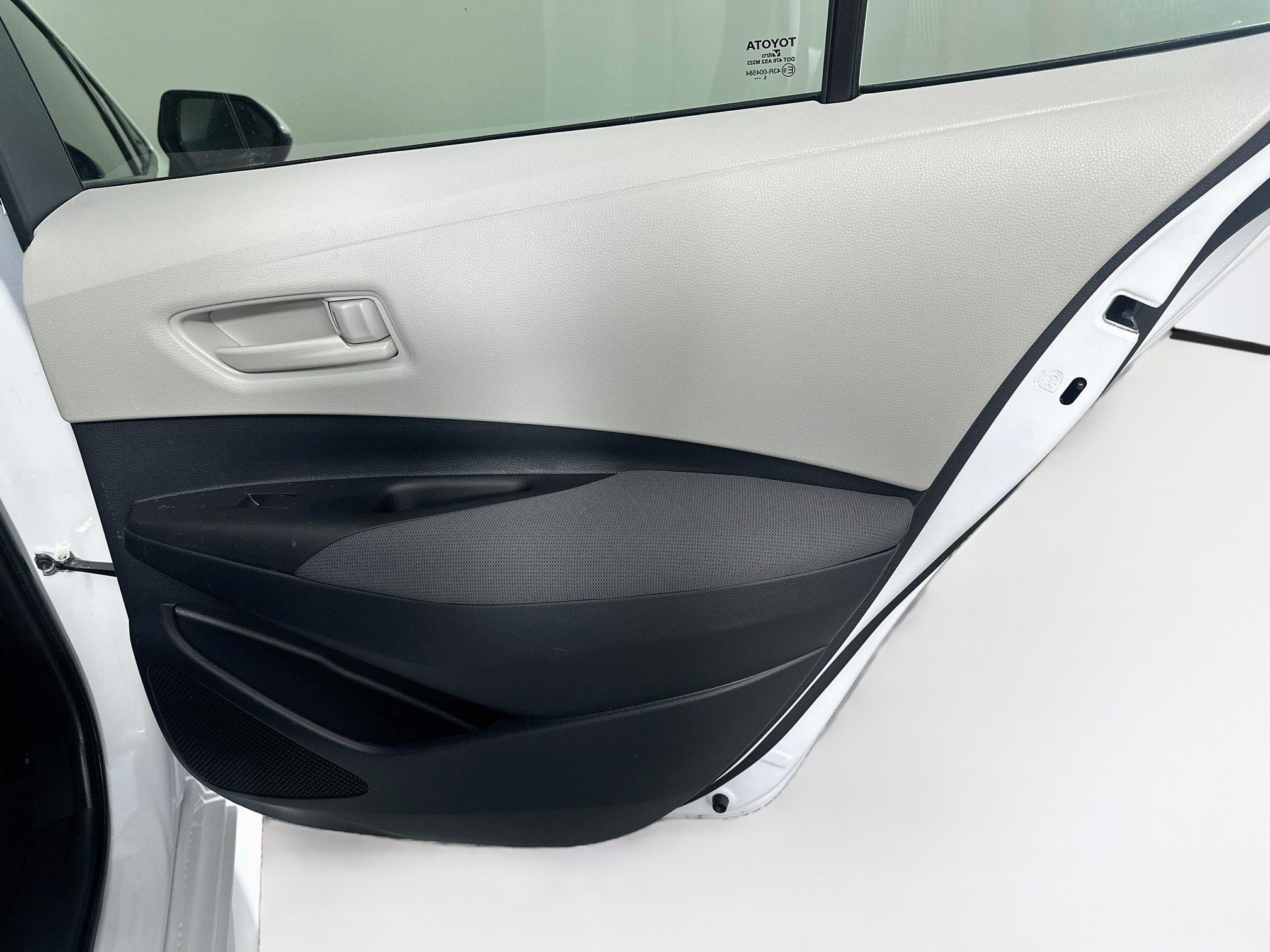 Used 2026 Toyota Corolla LE FWD image 29