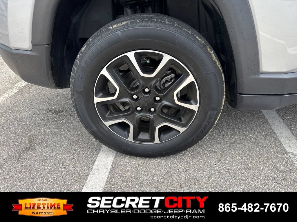 Used 2021 Jeep Compass Trailhawk AWD/4WD image 14