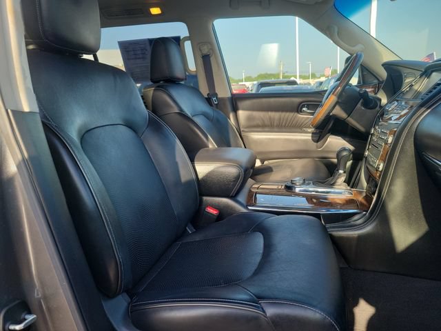 Used 2016 INFINITI QX80 4WD w/ Driver's Assistance Package image 32