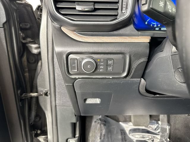 Used 2020 Ford Explorer Platinum w/ Premium Technology Package AWD/4WD image 14