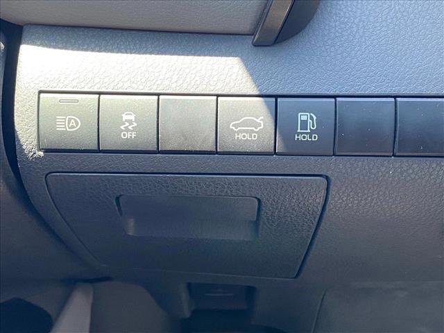 Used 2023 Toyota Camry SE w/ Audio Upgrade Package FWD image 17