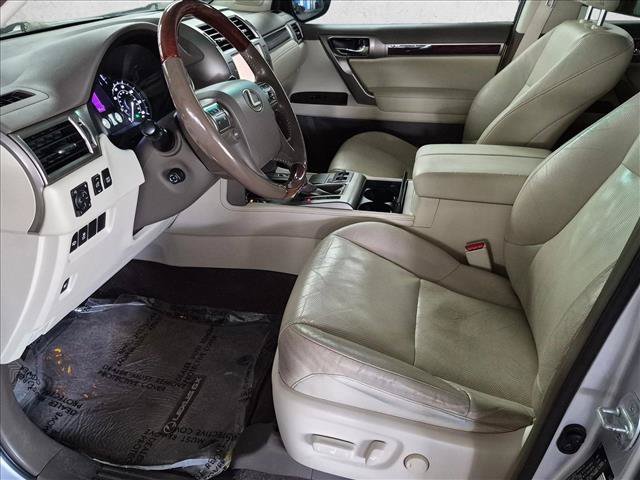 Used 2016 Lexus GX 460 w/ Premium Package AWD/4WD image 12