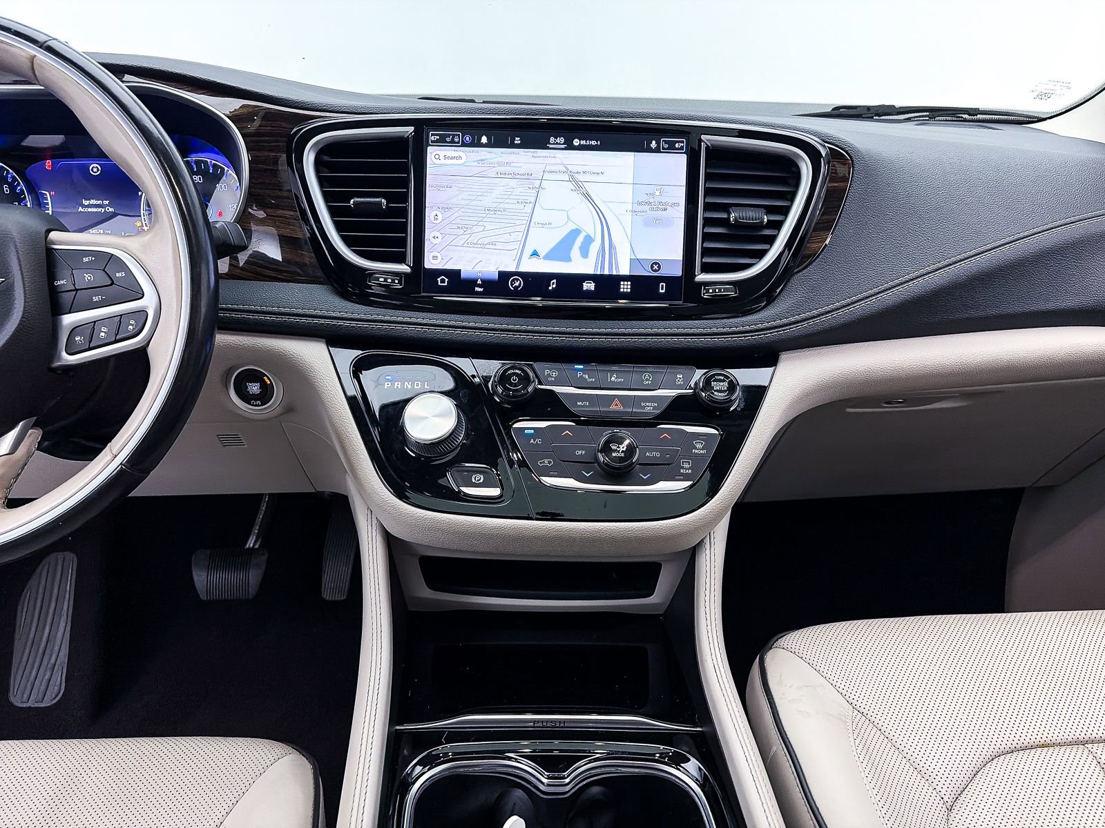 Used 2021 Chrysler Pacifica Limited w/ Premium & Safety Sphere Group image 8