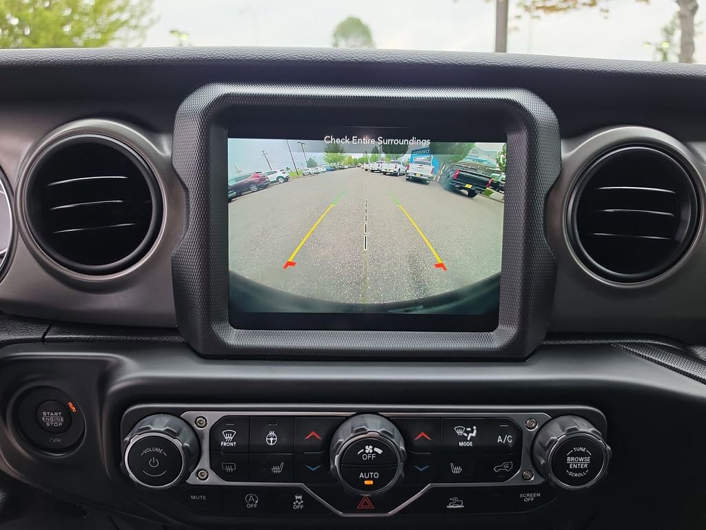 Used 2022 Jeep Wrangler Sport AWD/4WD image 16