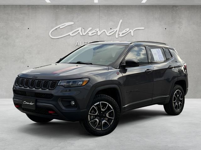 Used 2024 Jeep Compass Trailhawk image 1