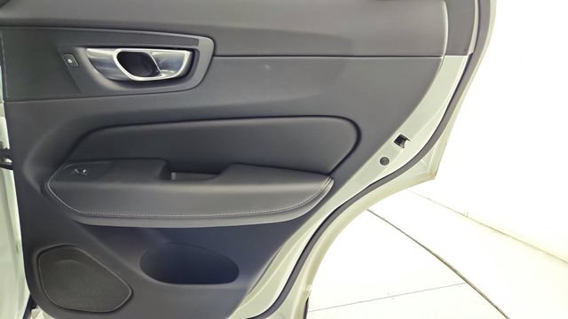 Used 2023 Volvo XC60 B5 Ultimate FWD image 34