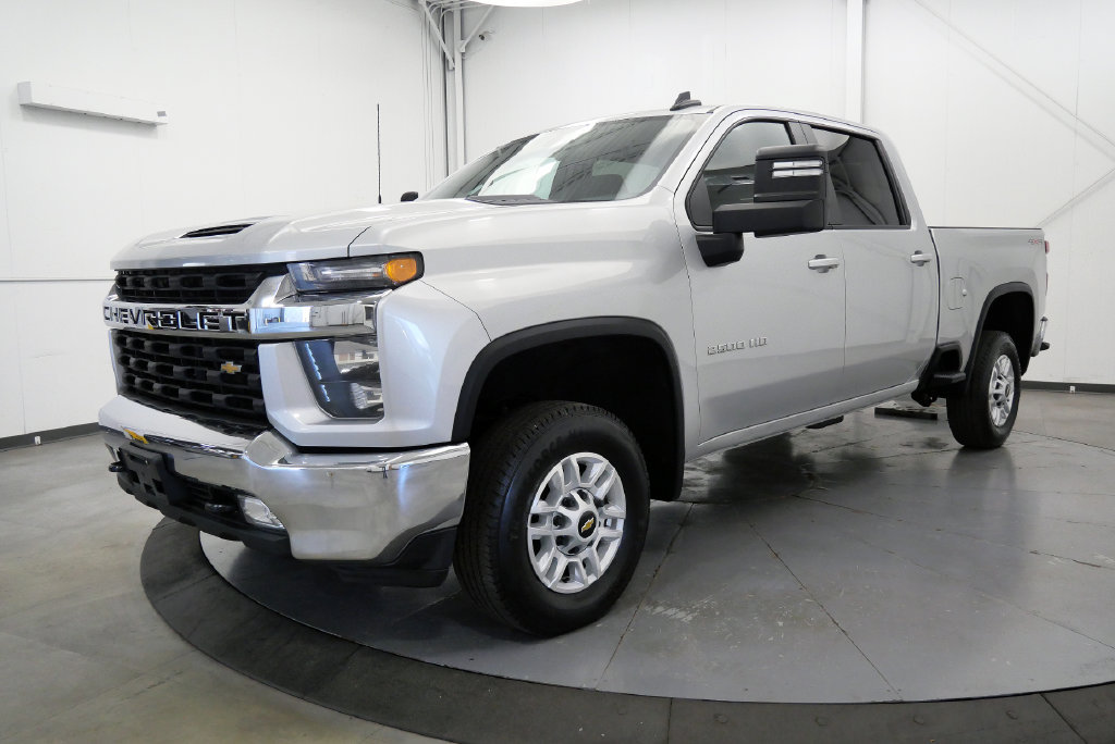 Used 2022 Chevrolet Silverado 2500 LT w/ Convenience Package AWD/4WD image 4