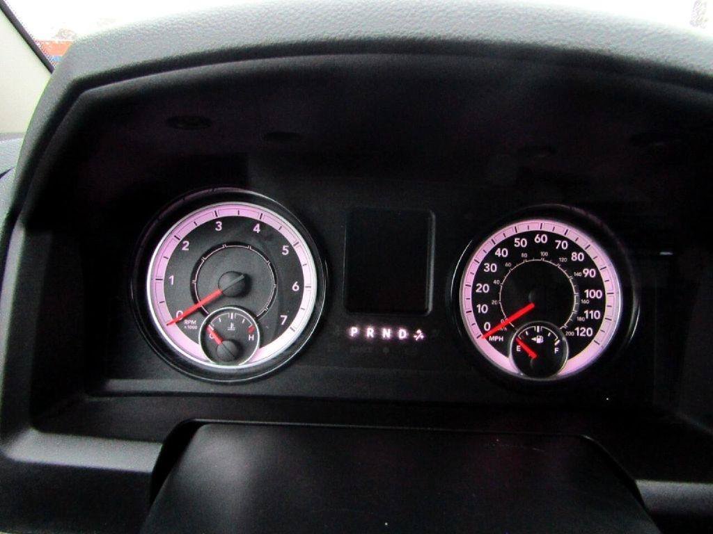 Used 2018 RAM 1500 Classic SLT RWD image 11