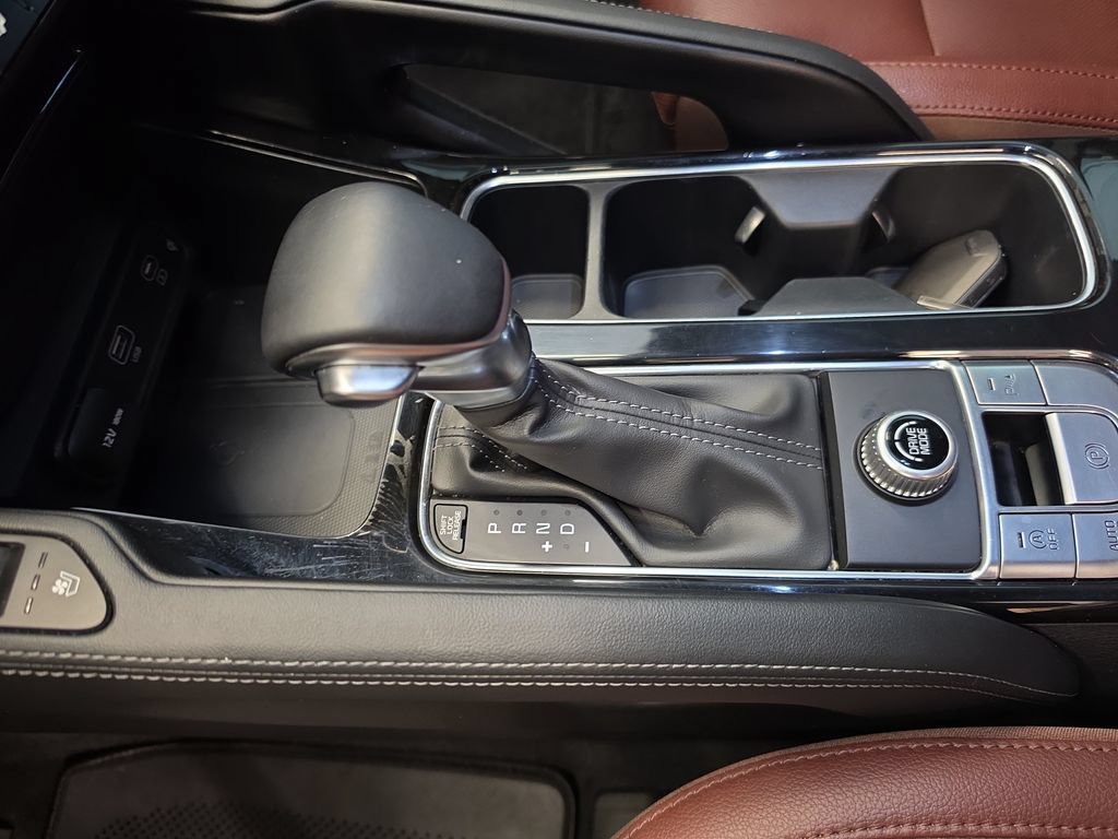 Certified 2023 Kia Telluride EX w/ EX Captain's Chair Package FWD image 34