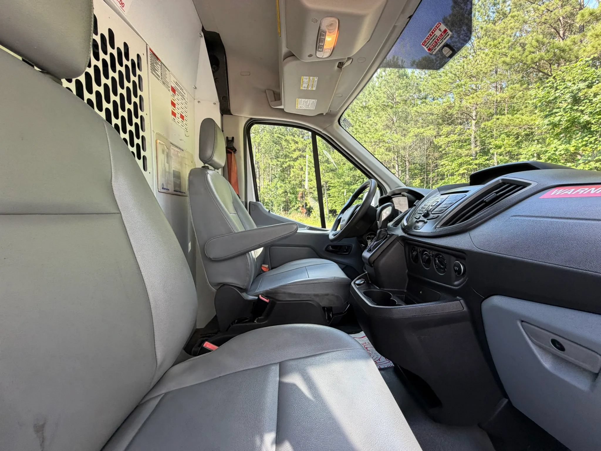 Used 2019 Ford Transit 150 148 Medium Roof RWD image 19