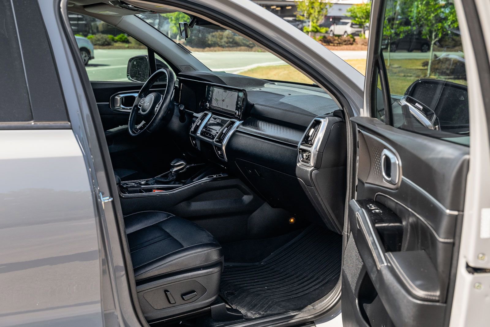 Used 2022 Kia Sorento SX FWD image 12