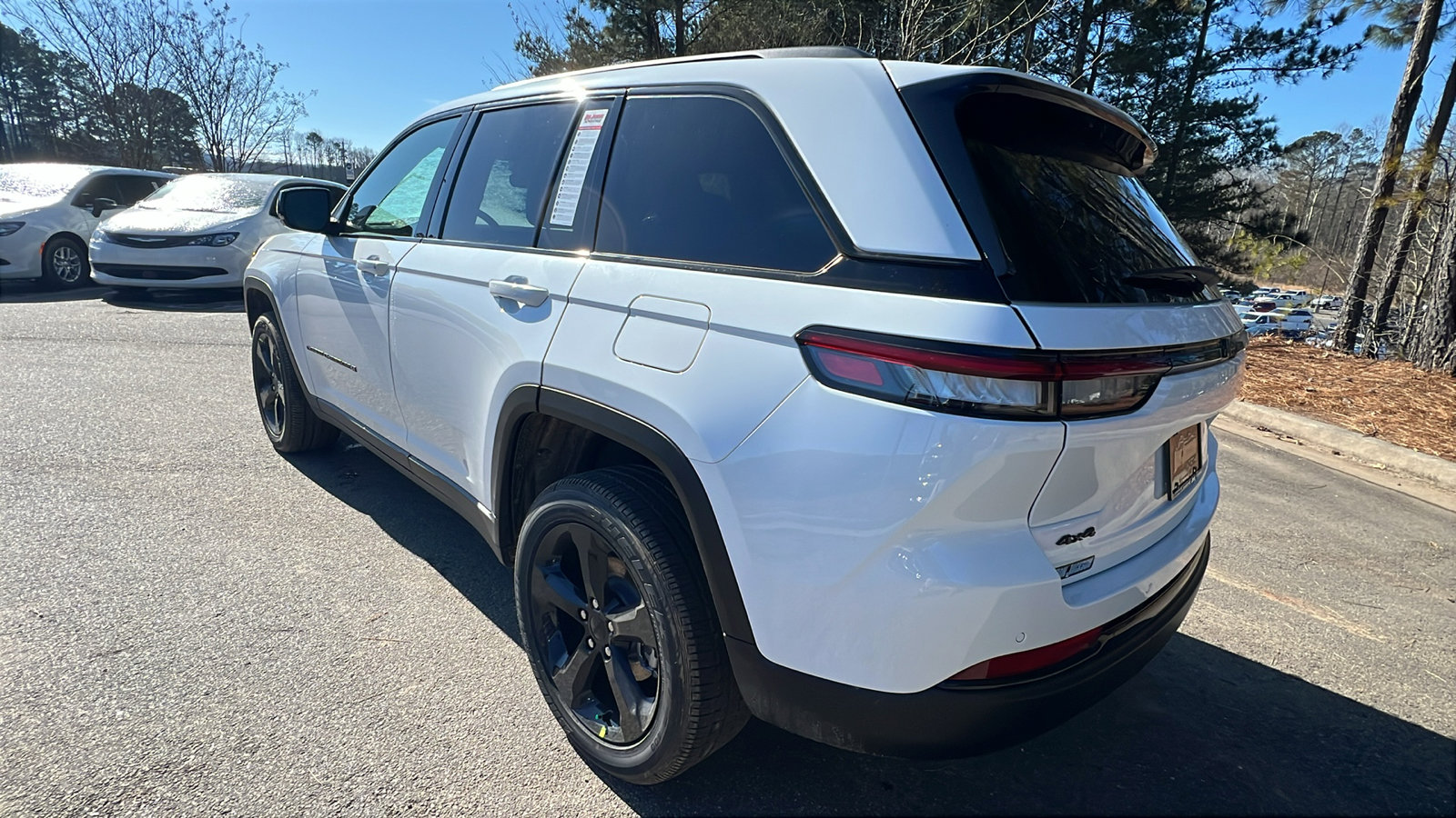 New 2025 Jeep Grand Cherokee 4WD image 10