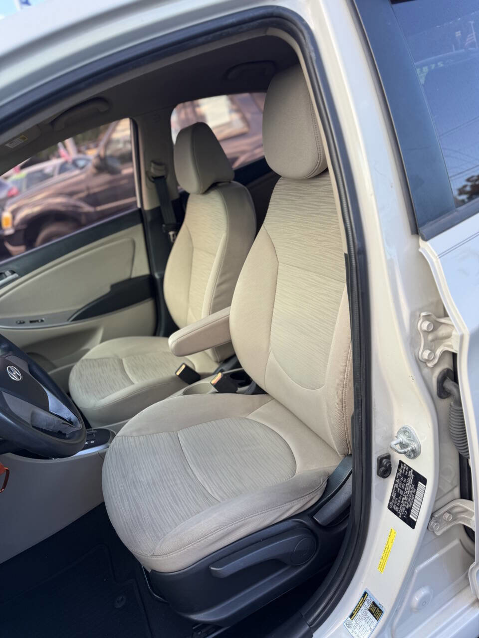 Used 2015 Hyundai Accent GLS image 14