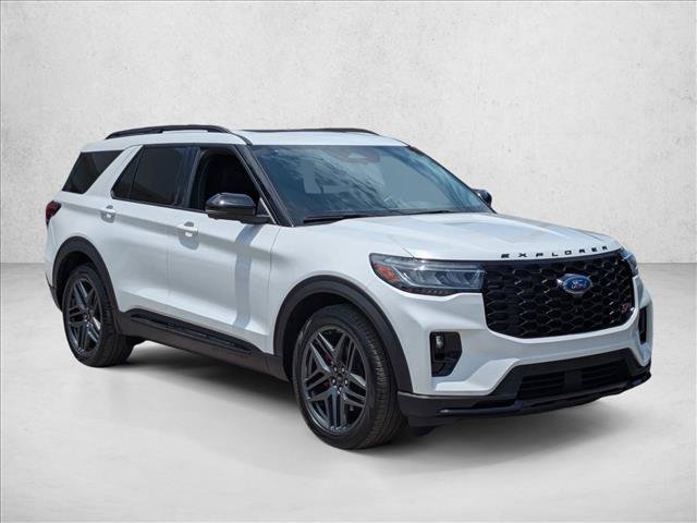 Used 2025 Ford Explorer ST AWD/4WD image 3