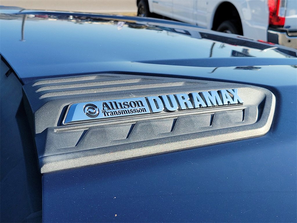 Used 2020 Chevrolet Silverado 3500 LTZ w/ LTZ Premium Package image 9