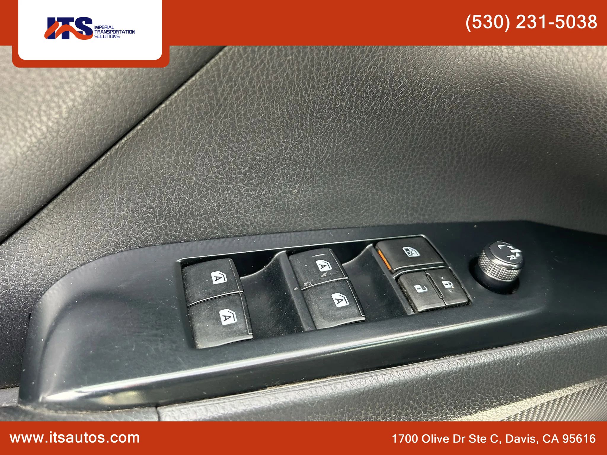 Used 2019 Toyota Camry SE w/ Carpet Mat Package image 23