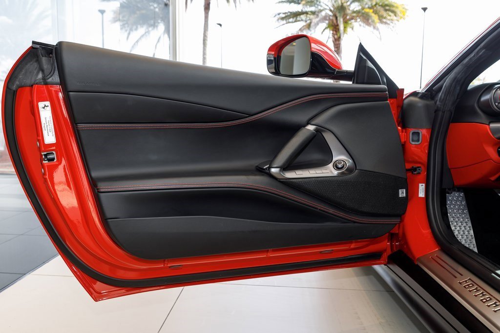 Used 2019 Ferrari 812 Superfast image 21