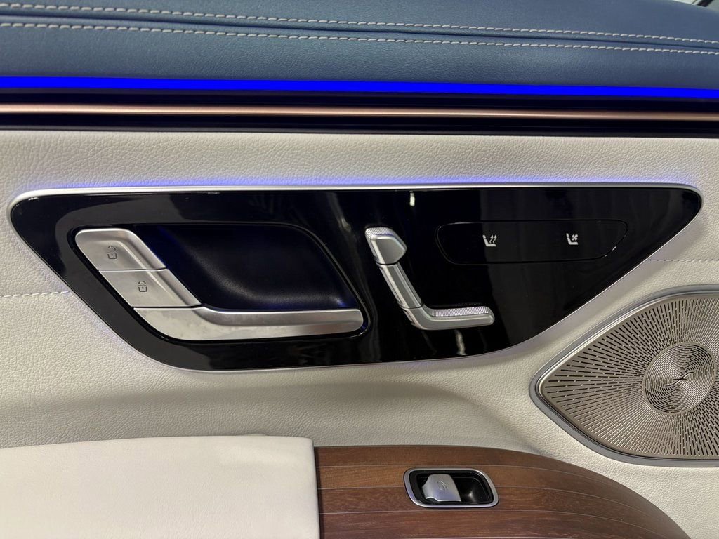 Used 2022 Mercedes-Benz EQS 580 4MATIC Sedan image 30