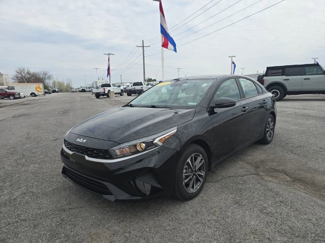 Used 2023 Kia Forte LXS w/ LXS Technology Package image 9