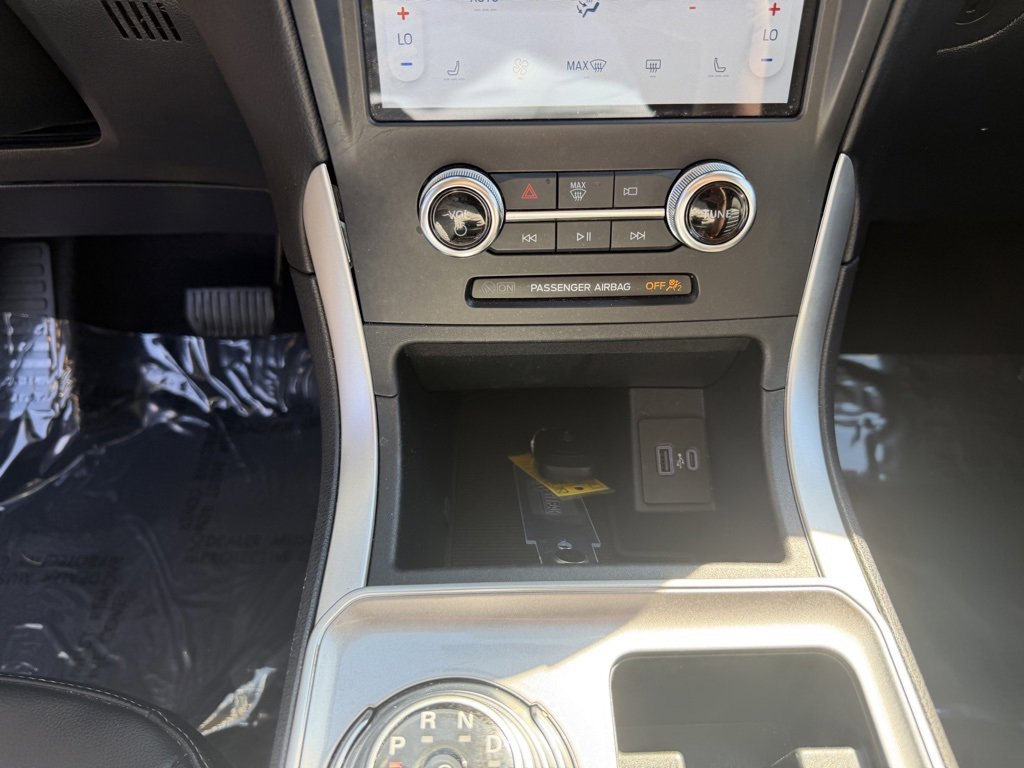 Used 2024 Ford Edge SEL image 26