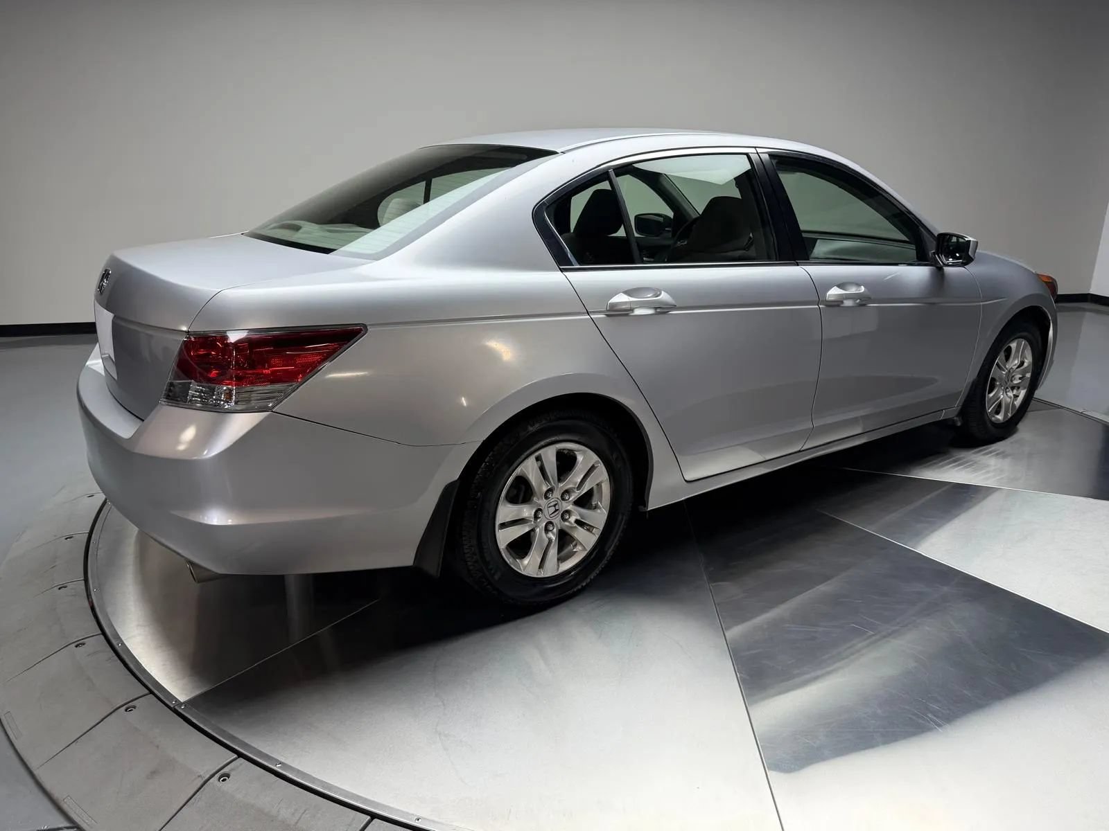Used 2008 Honda Accord LX-P image 2