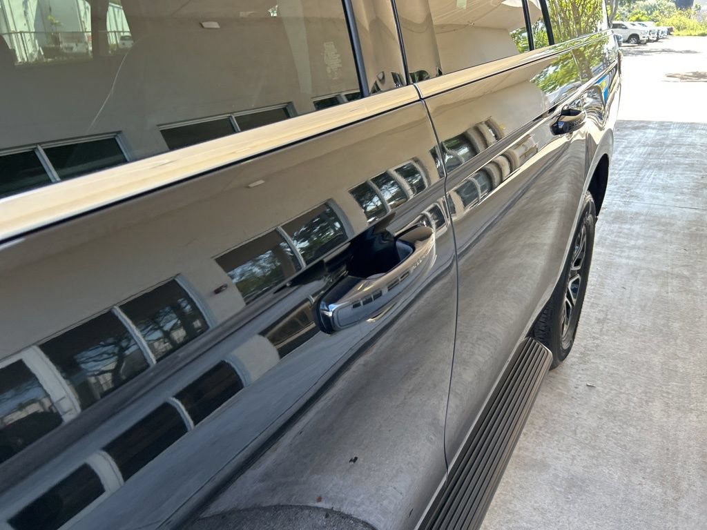 Used 2024 Ford Expedition Max XLT AWD/4WD image 16