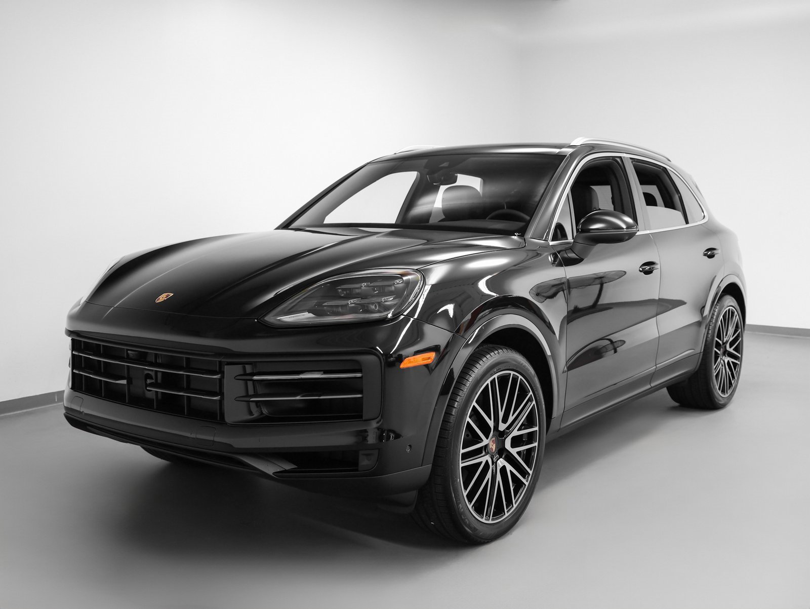 Certified 2025 Porsche Cayenne image 6