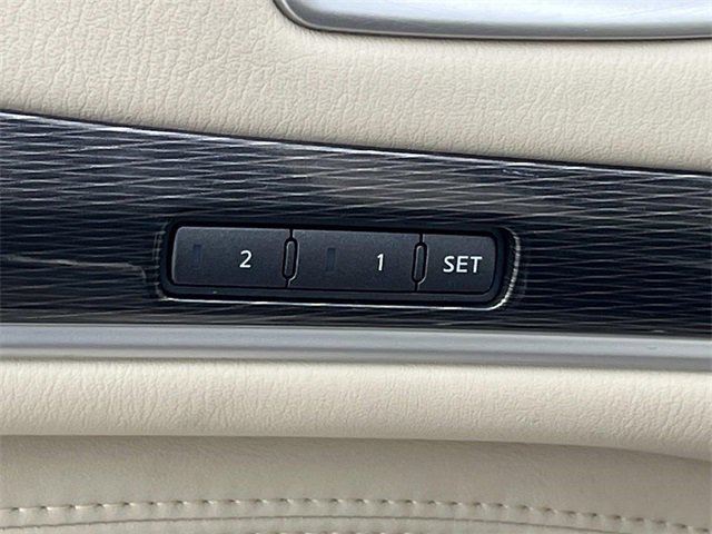 Used 2019 INFINITI QX60 Luxe w/ Essential Package image 27