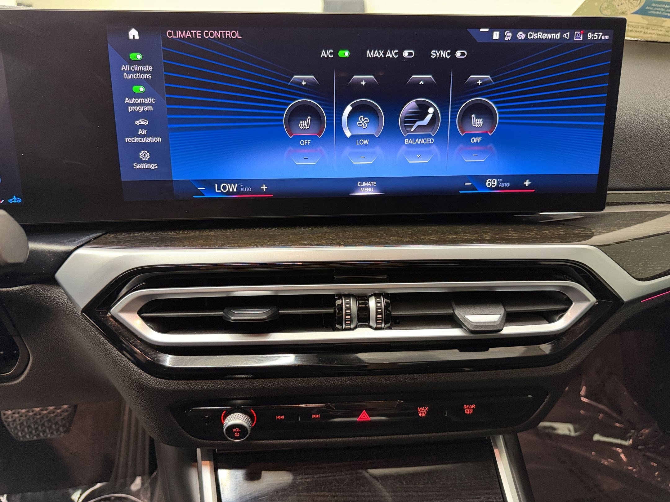 Certified 2024 BMW 330i Sedan w/ Convenience Package RWD image 18