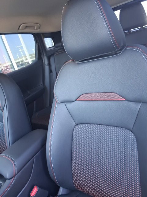 New 2027 Nissan Kicks SR w/ Cold Weather Package FWD image 12