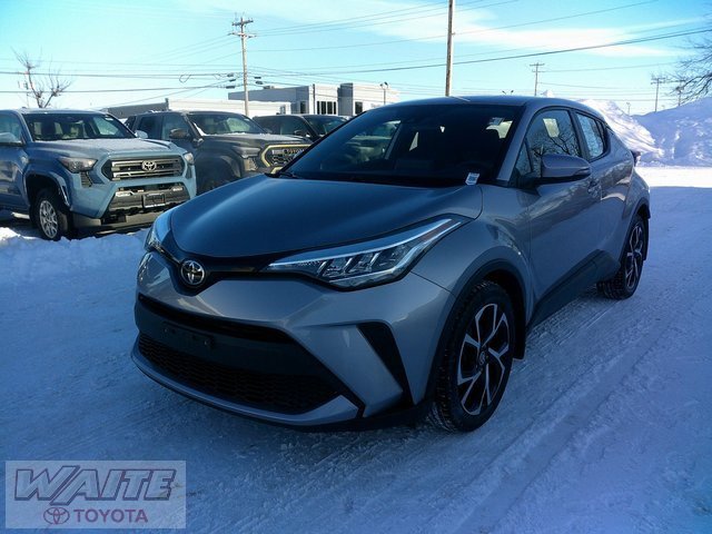 Used 2020 Toyota C-HR XLE image 5