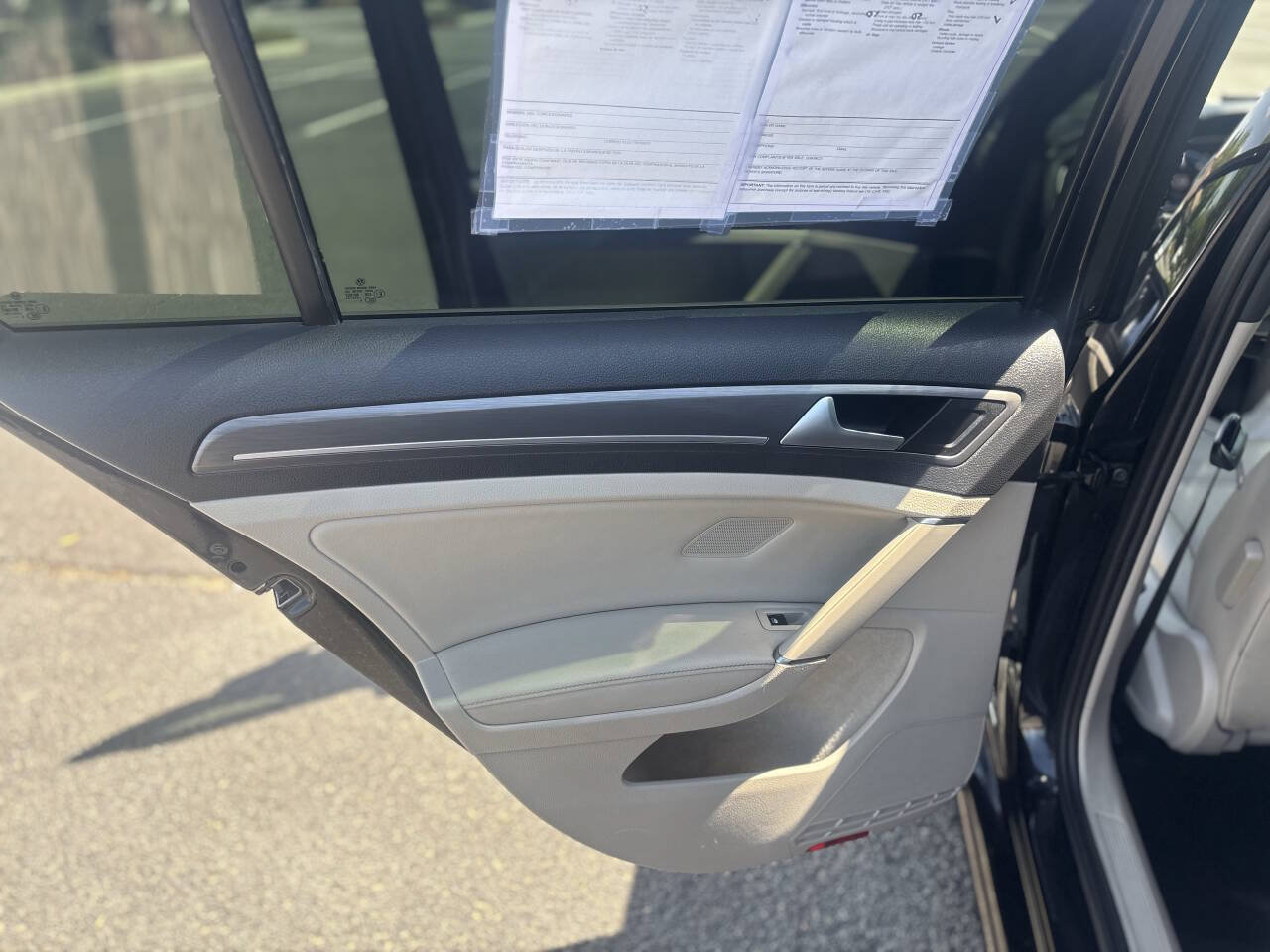Used 2019 Volkswagen e-Golf SEL Premium FWD image 18