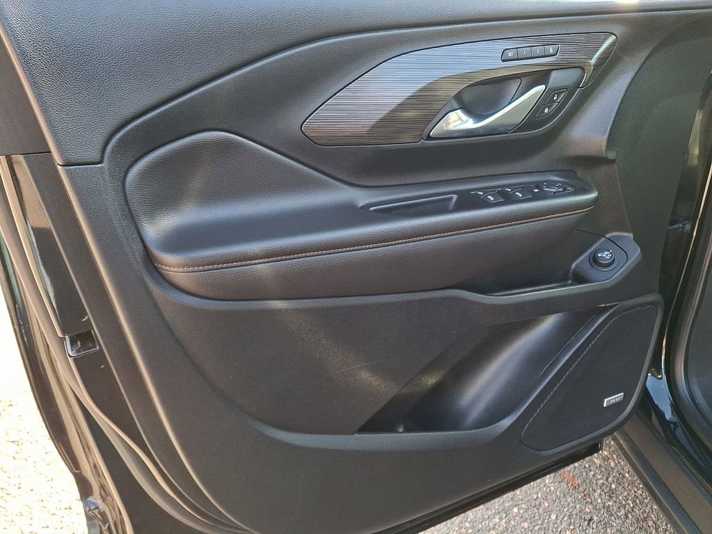 Used 2021 GMC Terrain SLT w/ Infotainment Package II image 14