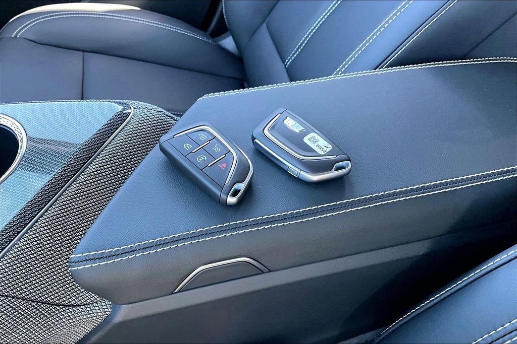 Certified 2025 Cadillac Optiq Luxury 1 image 10