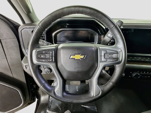 Used 2024 Chevrolet Silverado 1500 LT AWD/4WD image 12