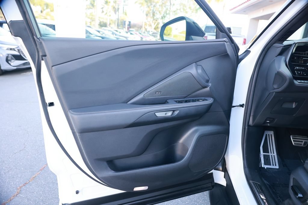 Used 2024 Lexus TX 500h AWD w/ Technology Package image 17