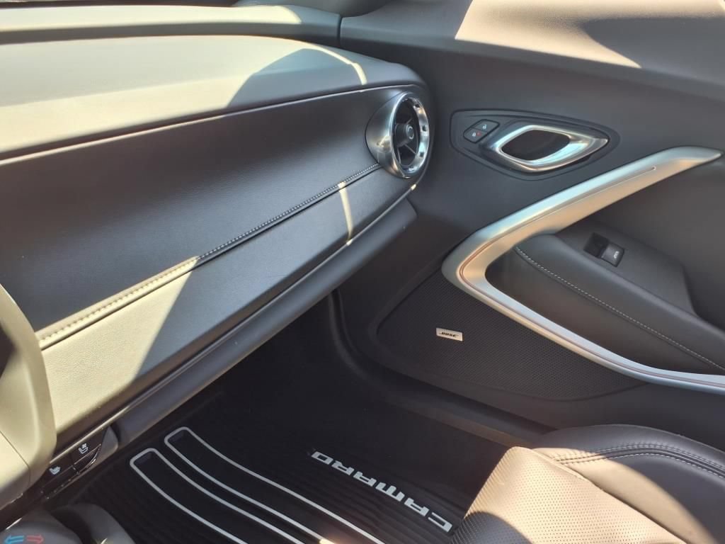 Used 2021 Chevrolet Camaro LT RWD image 18