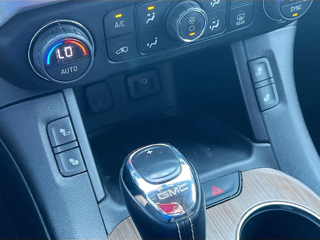 Used 2018 GMC Acadia SLE w/ Driver Alert Package I AWD/4WD image 21