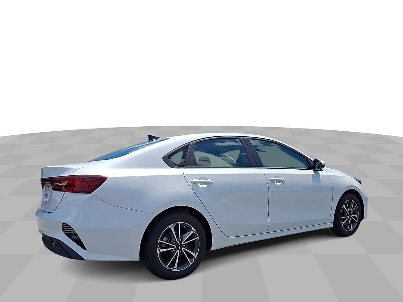 Used 2022 Kia Forte LXS image 8