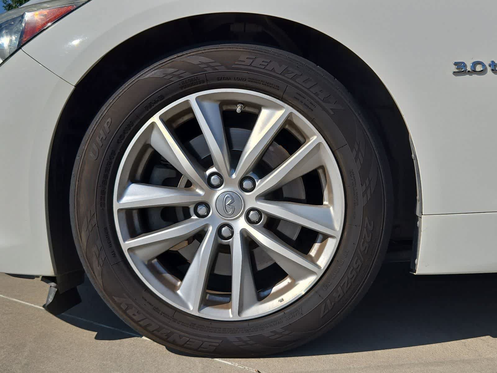 Used 2017 INFINITI Q50 3.0t Premium AWD/4WD image 13
