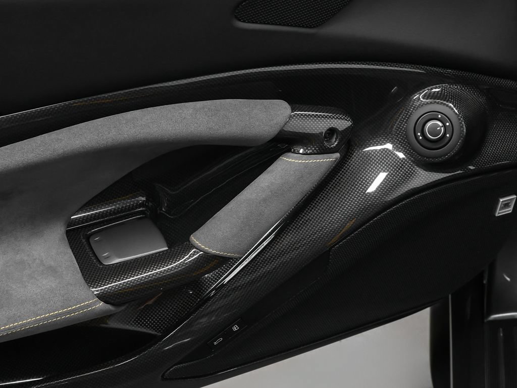 Certified 2022 Ferrari F8 Tributo RWD image 86