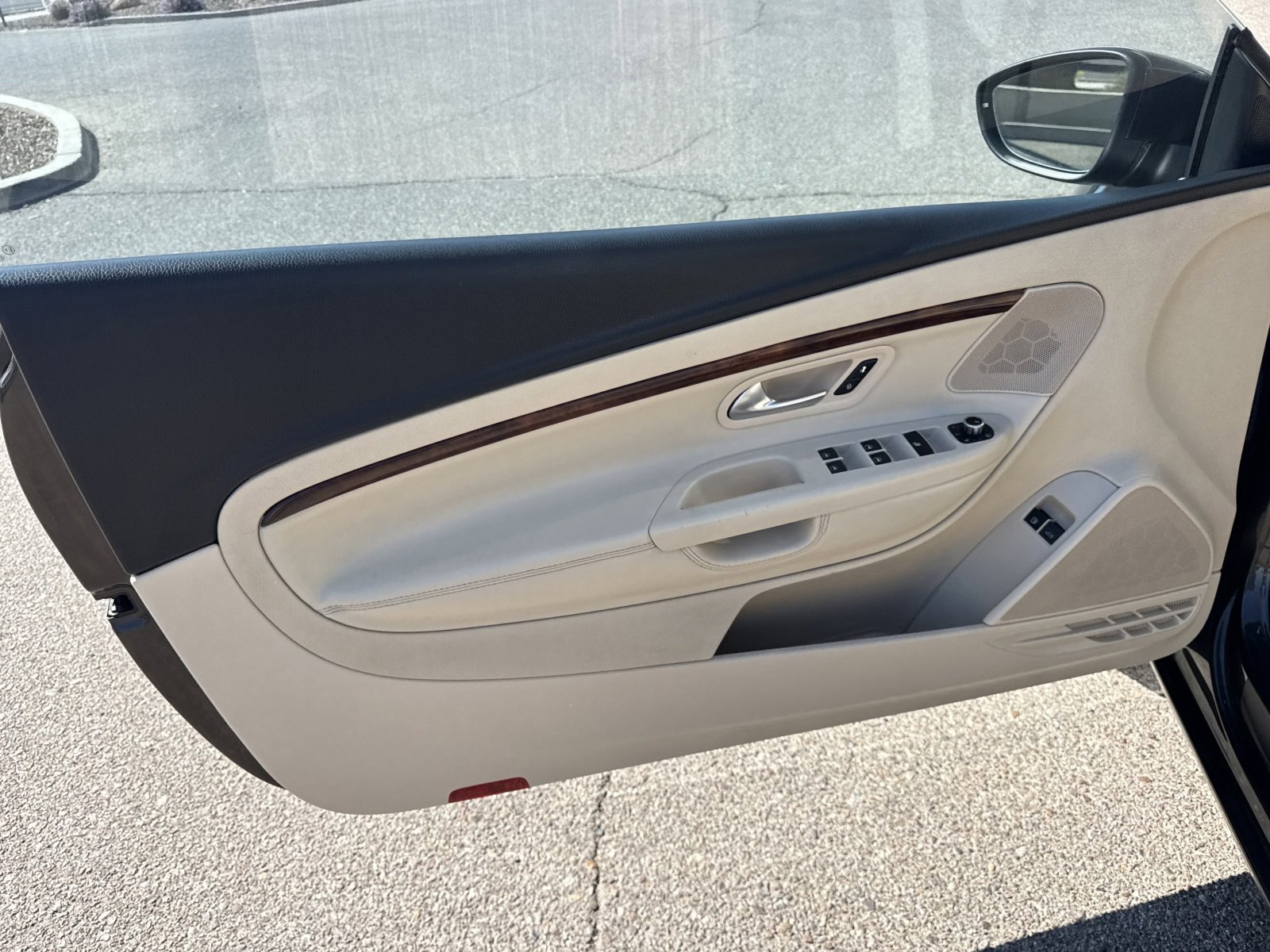 Used 2012 Volkswagen Eos Lux image 13