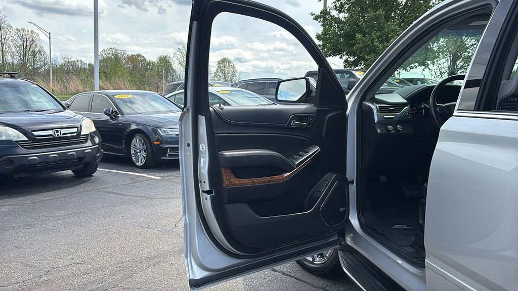 Used 2018 Chevrolet Tahoe Premier AWD/4WD image 11