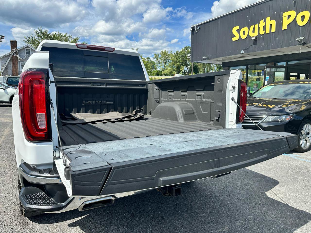 Used 2019 GMC Sierra 1500 SLT w/ SLT Premium Plus Package AWD/4WD image 14