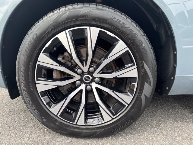 Certified 2024 Volvo XC60 B5 Core w/ Protection Package Premier AWD/4WD image 9