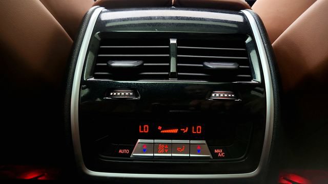 Used 2023 BMW X7 M60i AWD/4WD image 60