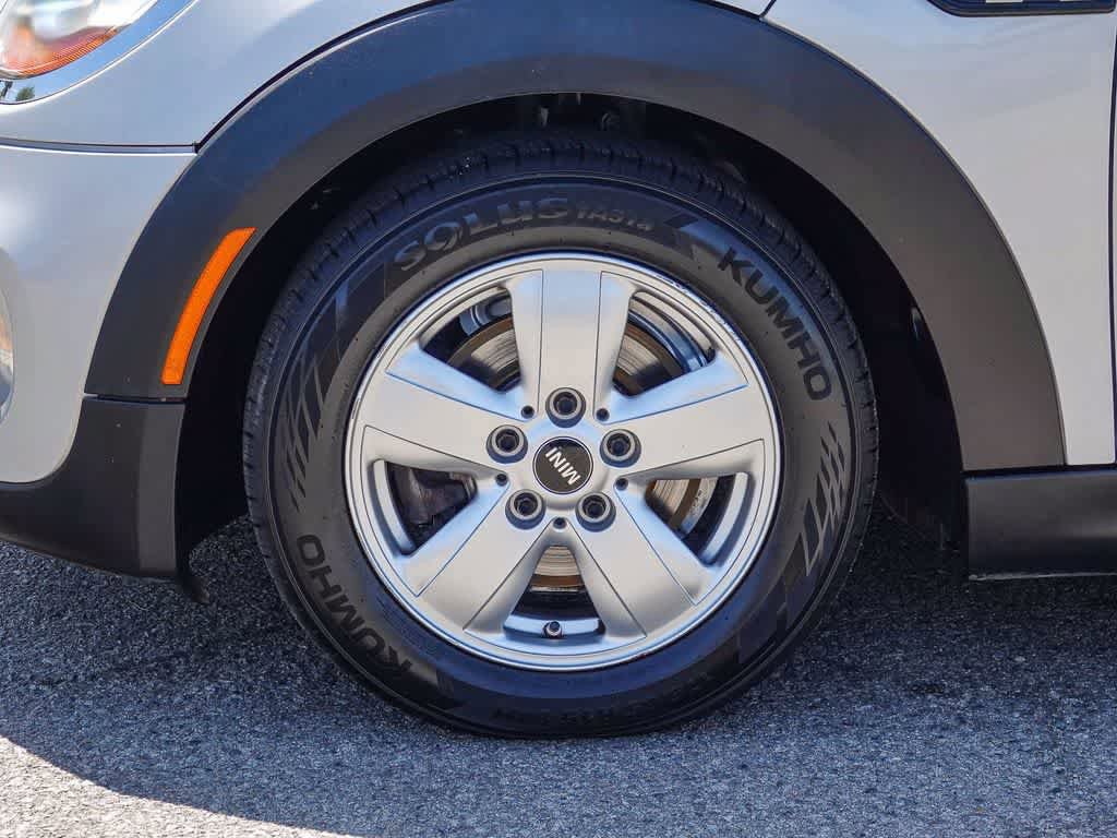 Used 2015 MINI Cooper 4-Door Hardtop FWD image 10