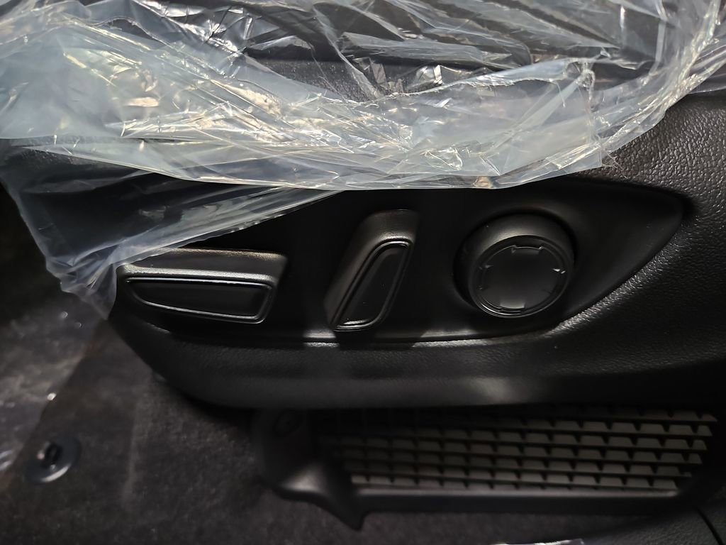 New 2026 Toyota Sienna XLE image 13